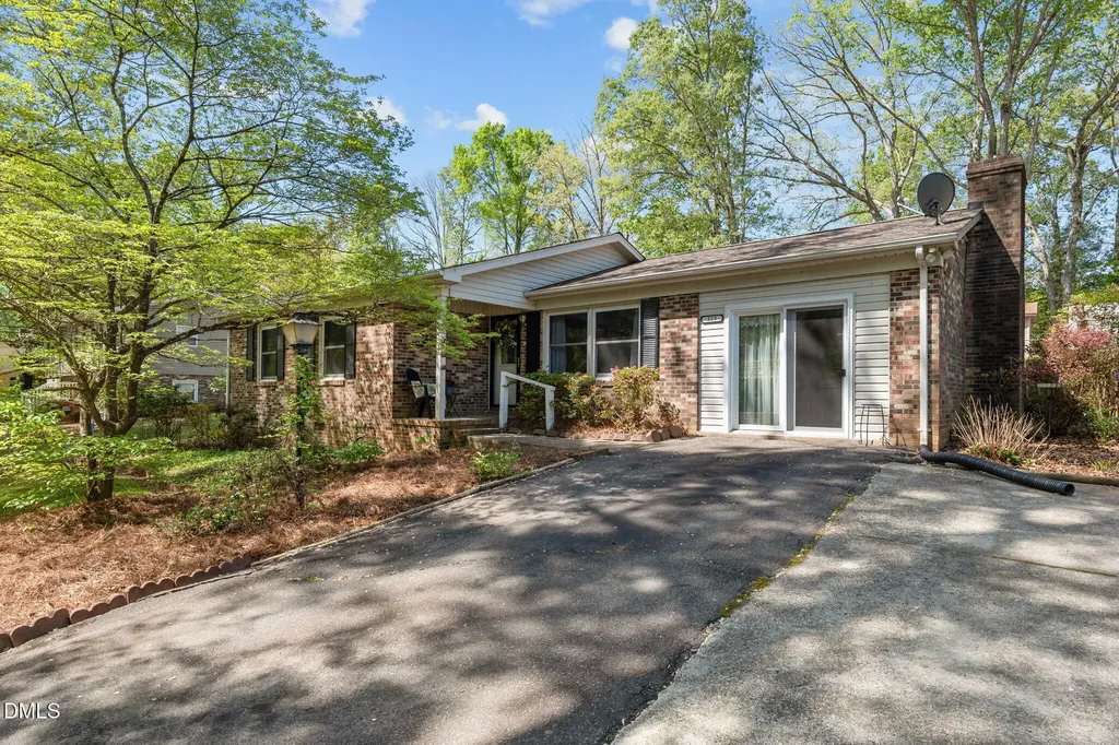 323 Shannon Drive Eden NC 27288
