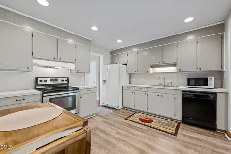 323 Shannon Drive Eden NC 27288