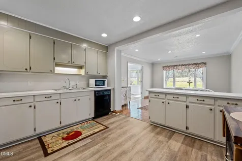 323 Shannon Drive Eden NC 27288