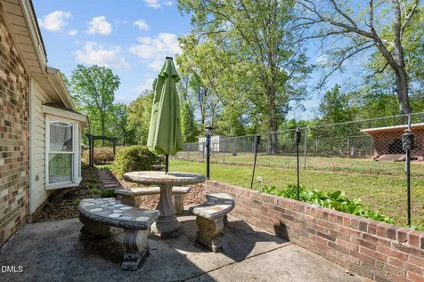 323 Shannon Drive Eden NC 27288