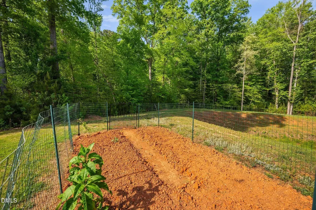 5221 Stream Bank Court Raleigh NC 27603