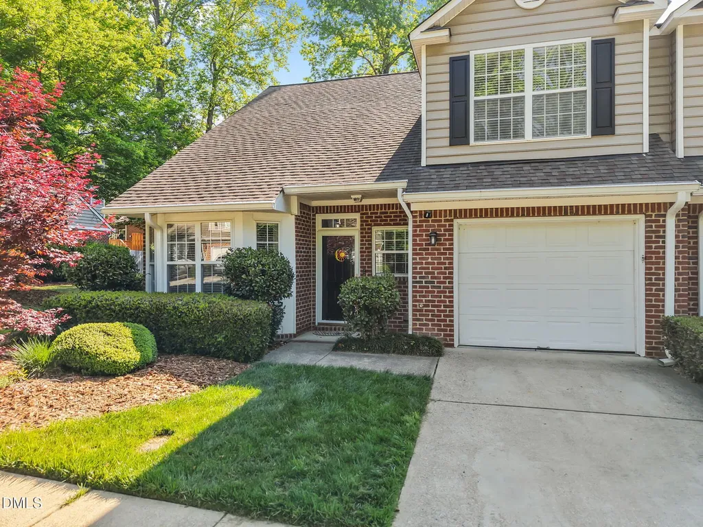 8718 Compass Lane Raleigh NC 27615
