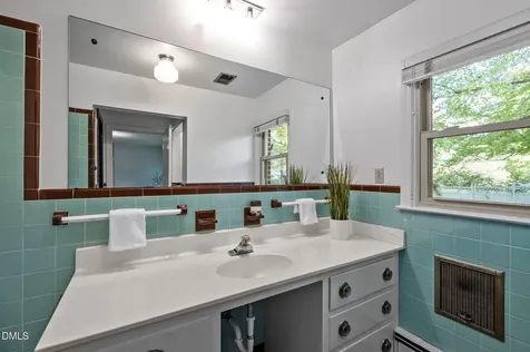 68 Oakwood Drive Chapel Hill NC 27517