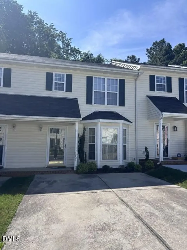 4803 Tanglewood Oaks Street Raleigh NC 27610