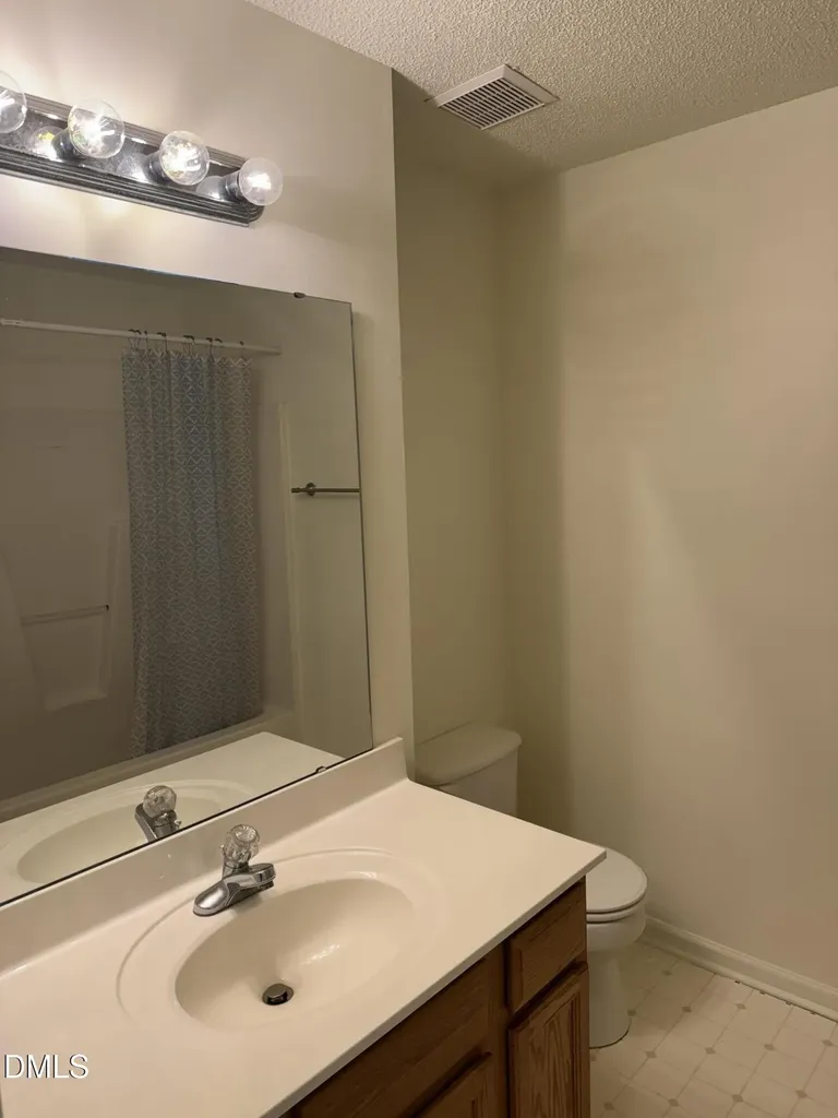 4803 Tanglewood Oaks Street Raleigh NC 27610