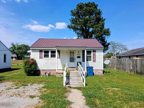 913 E Harnett Street Dunn NC 28334
