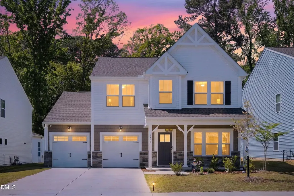 1324 Amos Park Street Fuquay Varina NC 27526