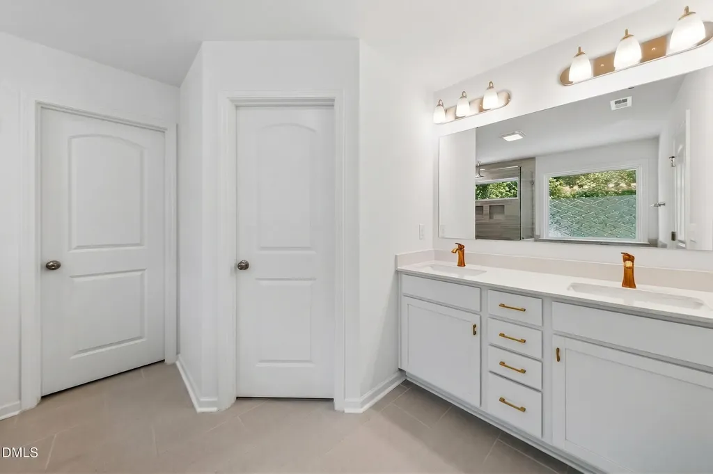 1324 Amos Park Street Fuquay Varina NC 27526