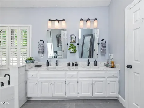 101 Kiawah Drive Cary NC 27513