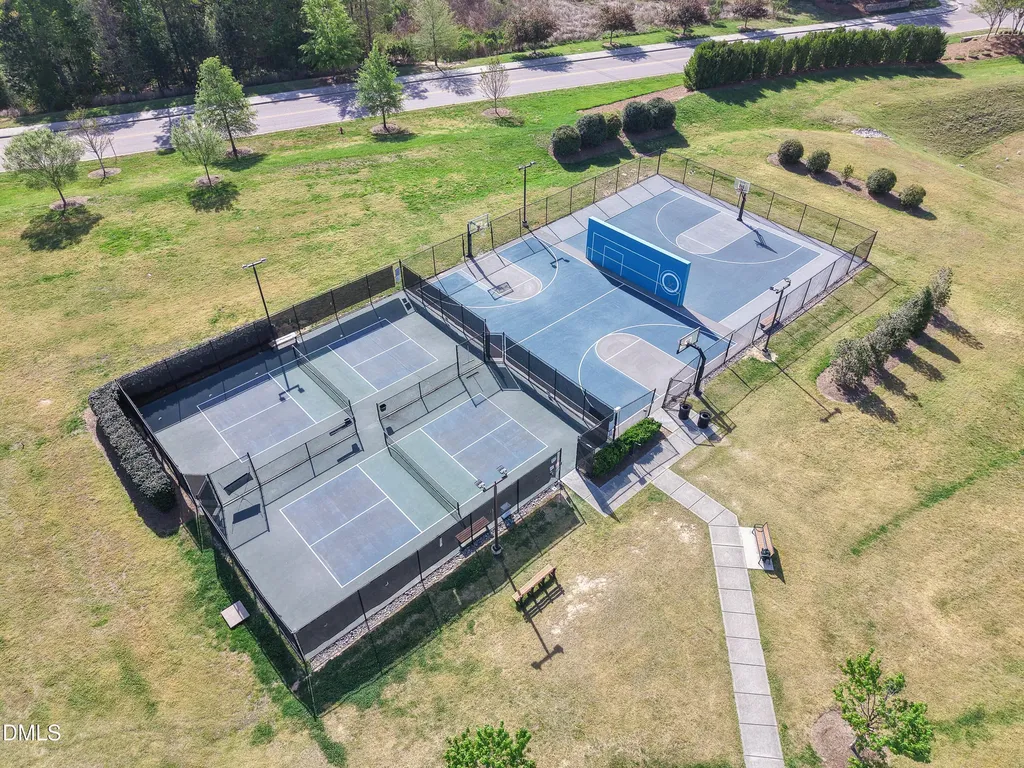 303 Quarter Gate Trace Chapel Hill NC 27516