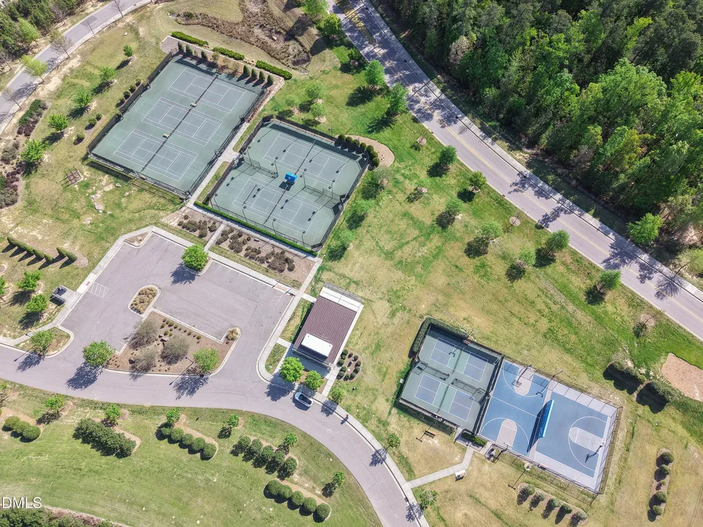 303 Quarter Gate Trace Chapel Hill NC 27516