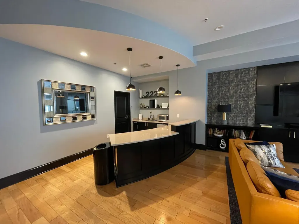 222 Glenwood Avenue Raleigh NC 27603