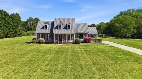 107 Lakeside Drive Selma NC 27576