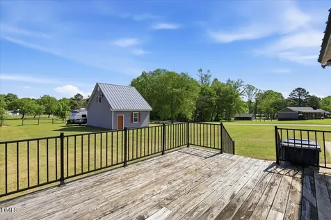 107 Lakeside Drive Selma NC 27576