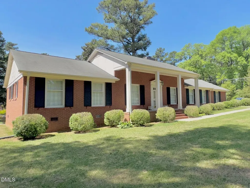 1604 Crescent Drive Henderson NC 27536