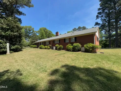 1604 Crescent Drive Henderson NC 27536
