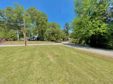 1604 Crescent Drive Henderson NC 27536