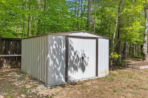 512 Bragg Lane Hurdle Mills NC 27541