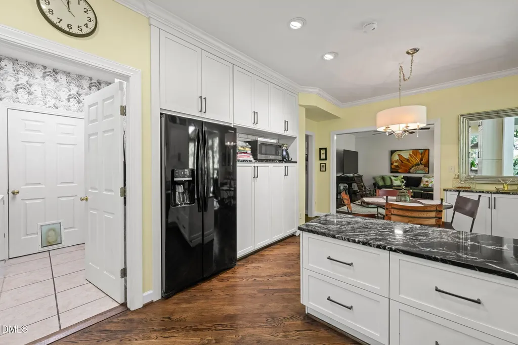 2112 Ridgefield Drive Chapel Hill NC 27517