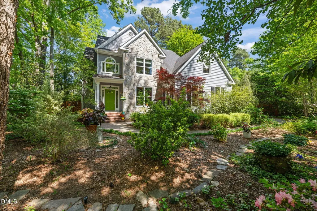 2112 Ridgefield Drive Chapel Hill NC 27517