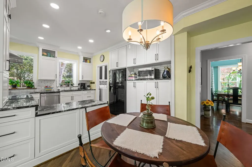 2112 Ridgefield Drive Chapel Hill NC 27517