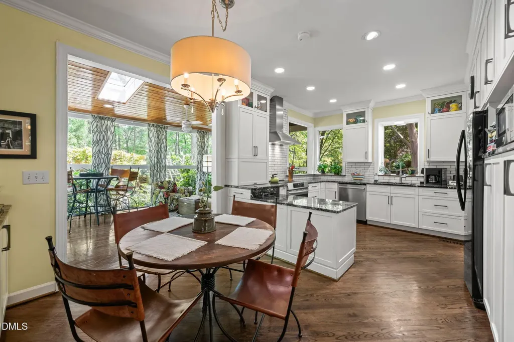 2112 Ridgefield Drive Chapel Hill NC 27517