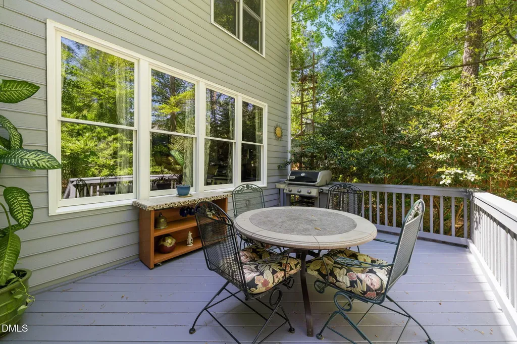 2112 Ridgefield Drive Chapel Hill NC 27517