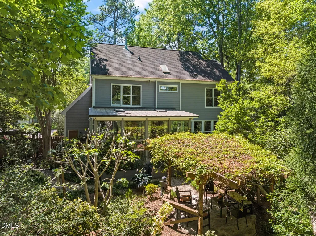 2112 Ridgefield Drive Chapel Hill NC 27517