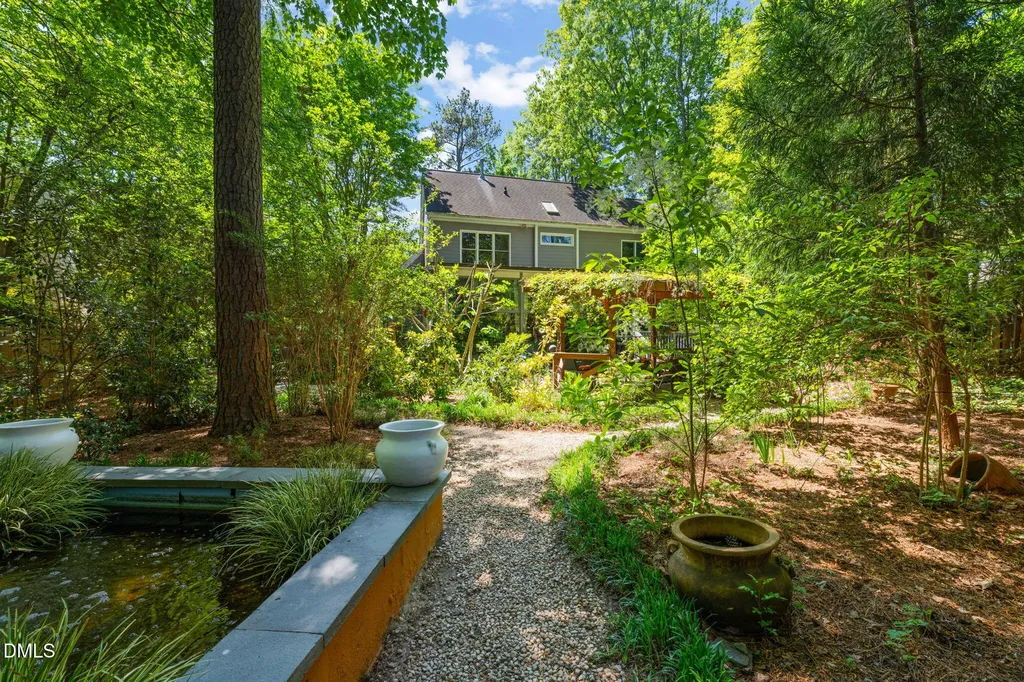2112 Ridgefield Drive Chapel Hill NC 27517