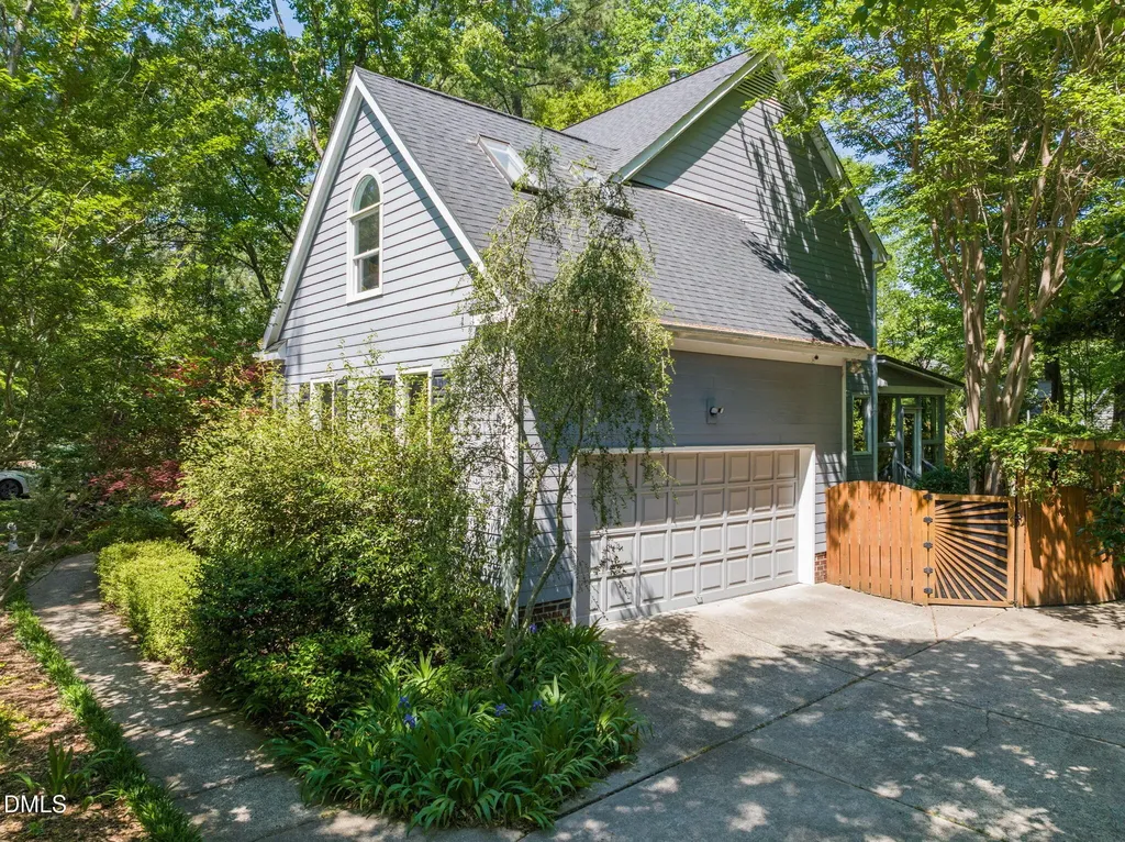 2112 Ridgefield Drive Chapel Hill NC 27517