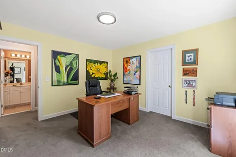 2112 Ridgefield Drive Chapel Hill NC 27517