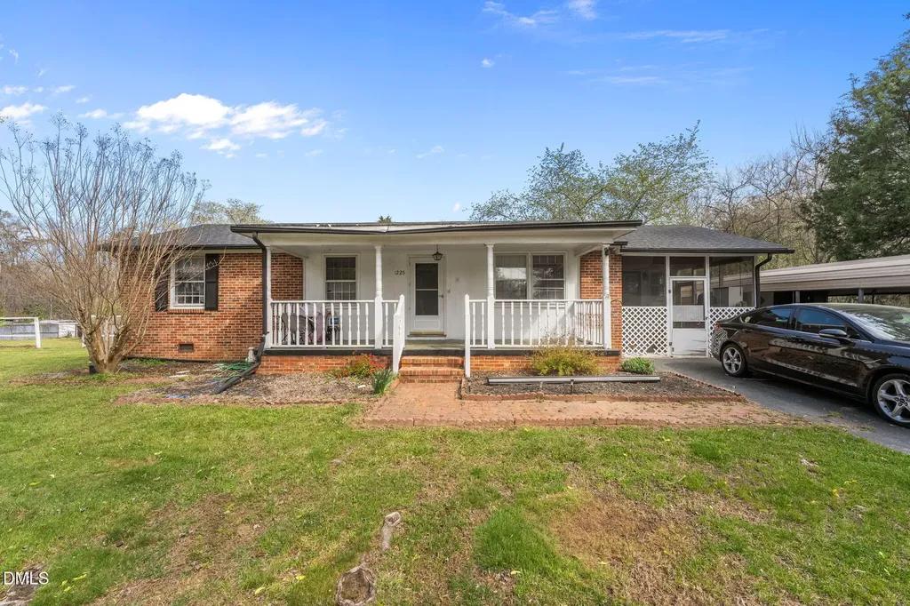 1225 2nd Street Eden NC 27288