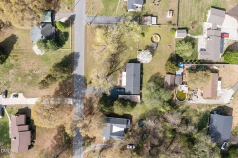 1225 2nd Street Eden NC 27288
