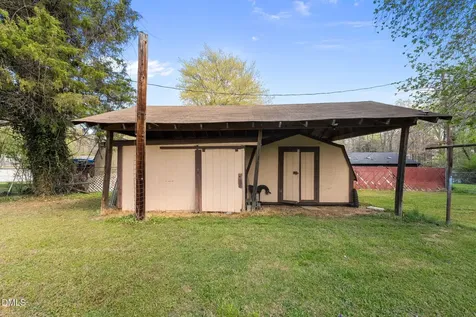 1225 2nd Street Eden NC 27288