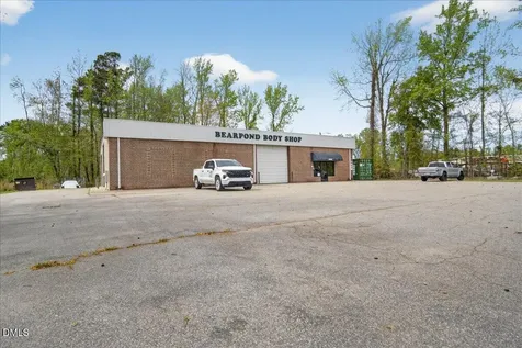 3688 Raleigh Road Henderson NC 27537
