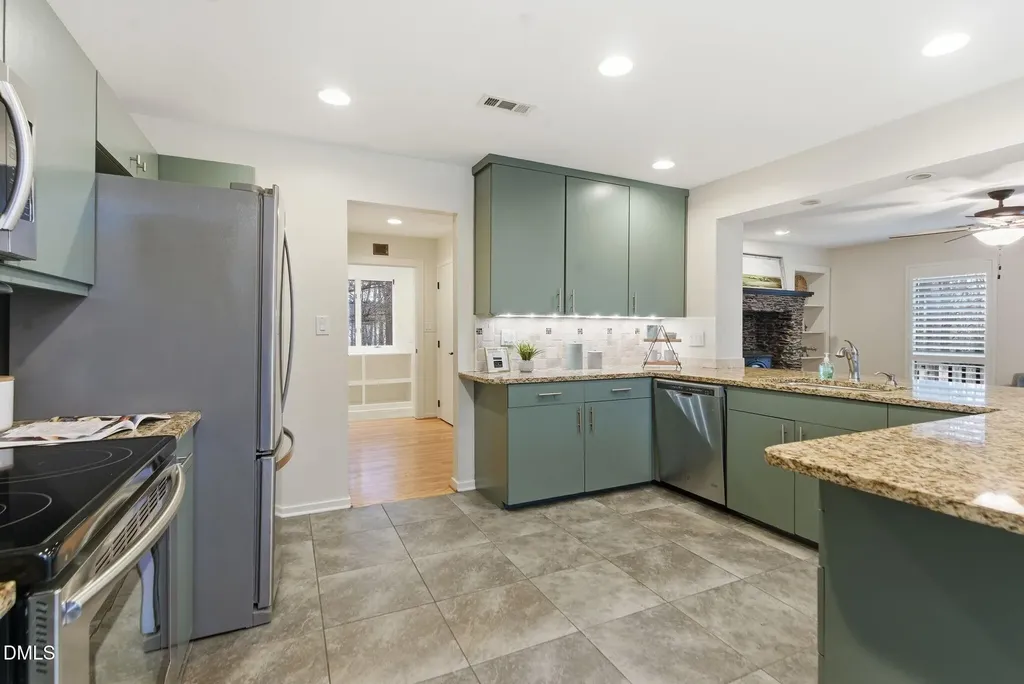 3201 Fieldview Court Raleigh NC 27607