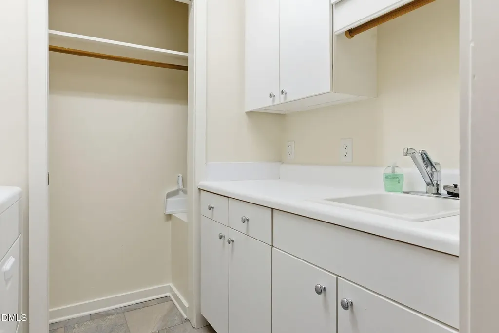 3201 Fieldview Court Raleigh NC 27607