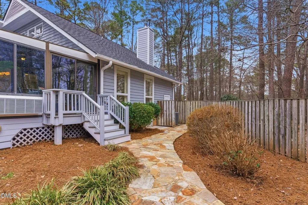 3201 Fieldview Court Raleigh NC 27607