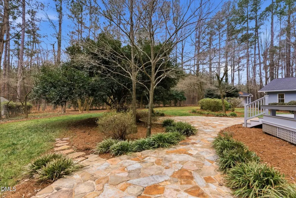3201 Fieldview Court Raleigh NC 27607
