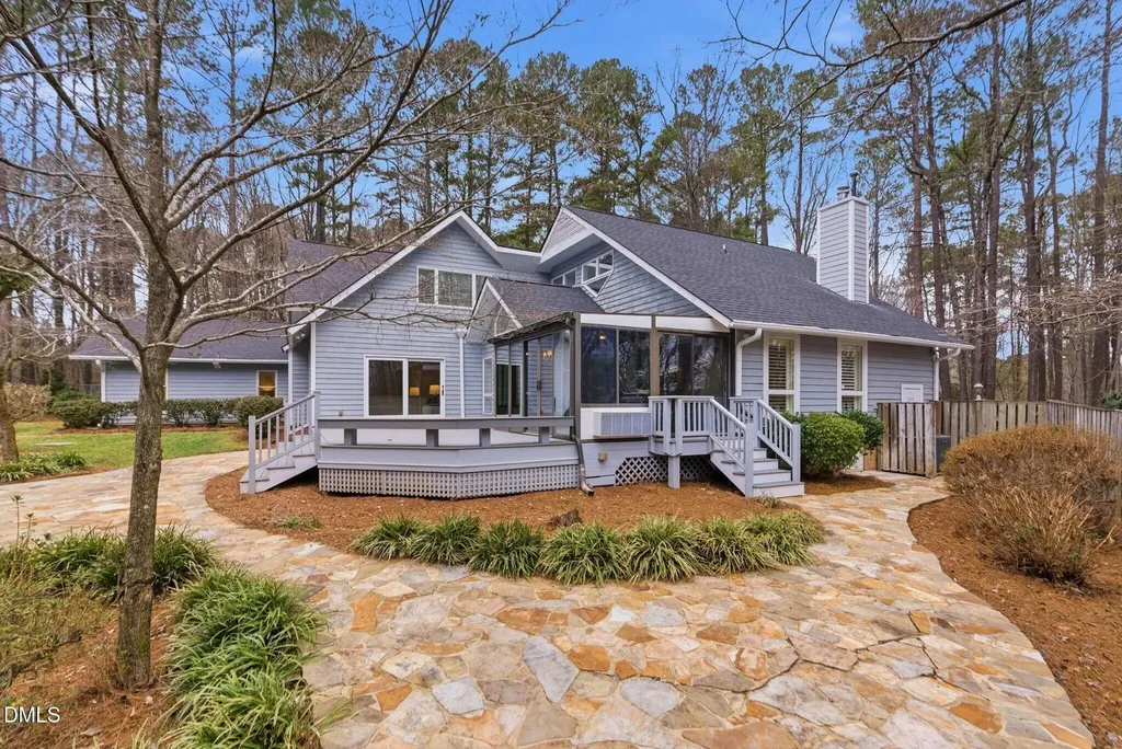 3201 Fieldview Court Raleigh NC 27607