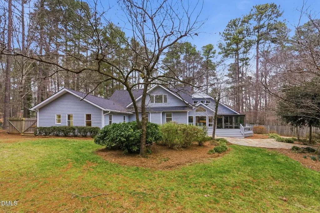 3201 Fieldview Court Raleigh NC 27607