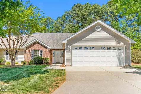692 Huntingdon Street Elon NC 27244