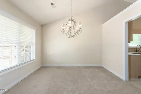 692 Huntingdon Street Elon NC 27244