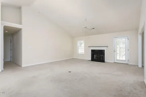 692 Huntingdon Street Elon NC 27244