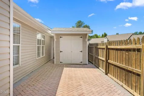 692 Huntingdon Street Elon NC 27244