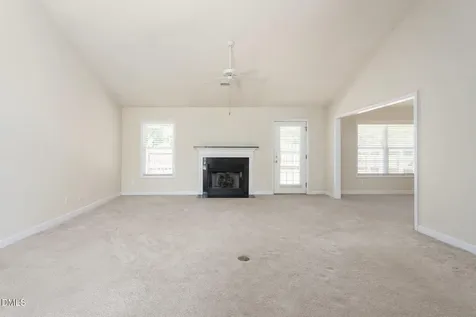 692 Huntingdon Street Elon NC 27244