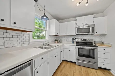 6422 English Oaks Drive Raleigh NC 27615