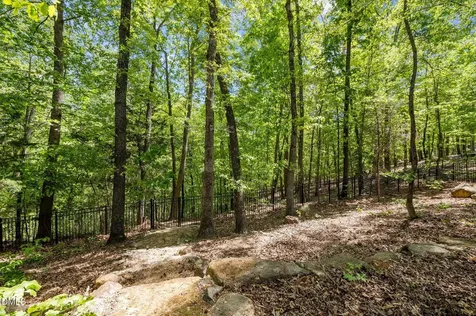 1004 Mocker Nut Lane Chapel Hill NC 27517