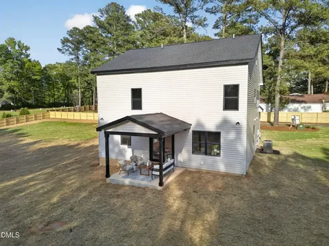 607 Richardson Road Zebulon NC 27597