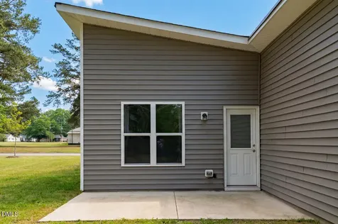 1210 S 2nd Street Smithfield NC 27577